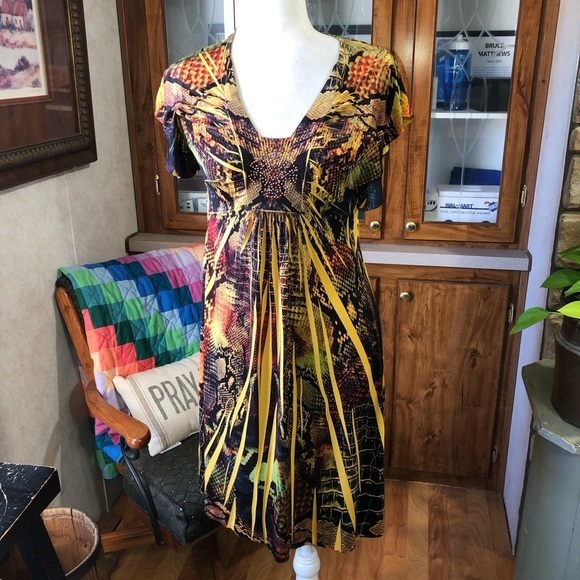 Unity World Wear Dresses & Skirts - UNITY SIZE SMALL MULTICOLORED MUSTARD AND MORE FLUTTER SLEEVE SMALL SQUARE NECK